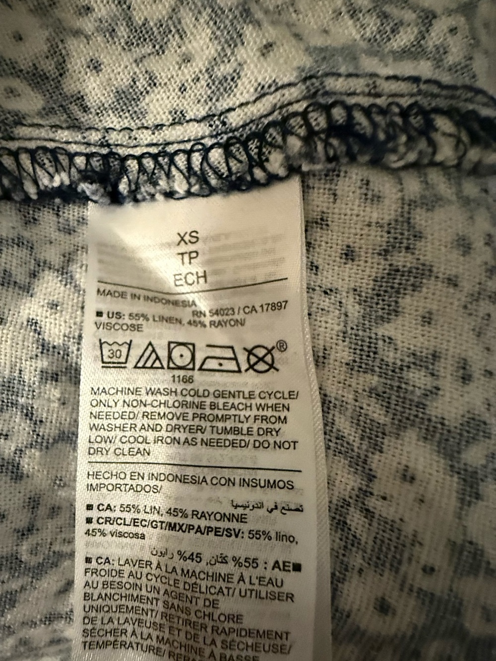 Old Navy Black and White Floral Fit-and-Flare Sundress - Picture 5 of 6